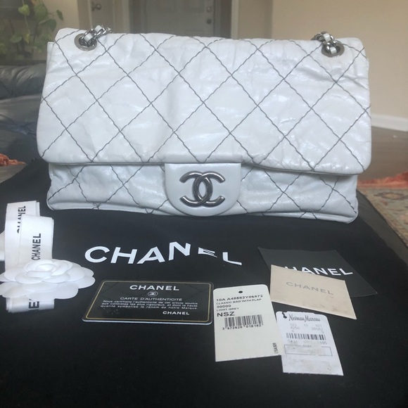 SOLD**Chanel Classic Jumbo XL Maxi Flap Bag - Picture 3 of 14